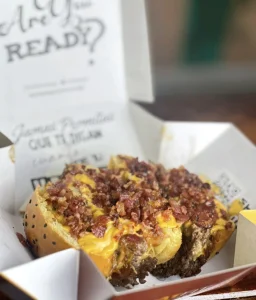 Cheese Love. *Incluye papas.