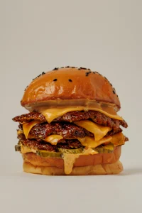 Triple Cheese 3.0 *No incluye papas.