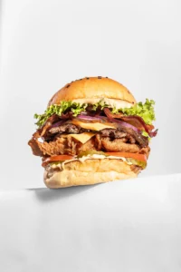 Champion Burger M *No incluye papas.